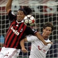 Milan Tumbang di San Siro