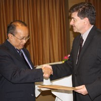 UE Beri Bantuan EUR 3 Juta untuk Korban Gempa Sumbar