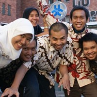 PPI Bangga Membalut Swedia dengan Batik Indonesia