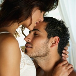 Perempuan Religius Lebih Sering Bercinta