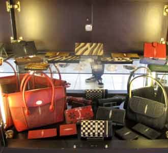 Bergaya dengan Aksesoris Kulit Ikan Pari