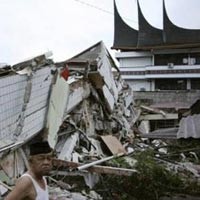 Donasi SMS Pelanggan Flexi Sudah Rp 500 Juta