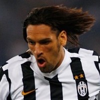 Amauri Menjaga Hati Renzo Barbera