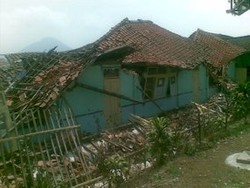 Pemprov Jabar Anggarkan Rp 2,6 M untuk Rumah Bambu