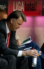 Van Gaal: Bayern Butuh Keberuntungan