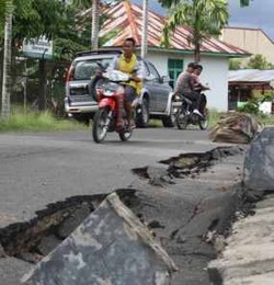 Rekonstruksi dan Rehabilitasi Sumbar-Jambi Mulai Dirancang