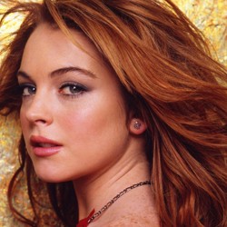 Koleksi Busana Lindsay Lohan Dikritik di Paris