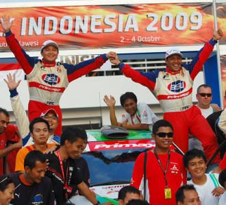 Crocker dan Ubang Juara di Makassar