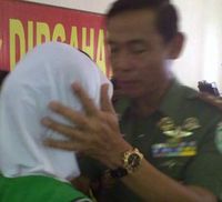 Santunan di HUT TNI