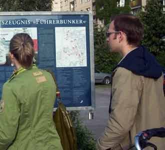 Memburu Bunker Hitler