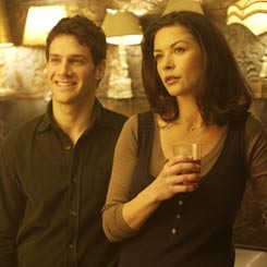 The Rebound: Kisah Cinta Janda dan Pacar Muda