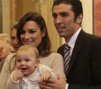 Alena-Buffon Tunggu Anak Kedua