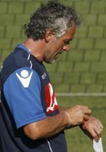 Dipecat, Donadoni Ledek Bos Napoli