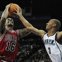 Sengit, Bulls Atasi Jazz