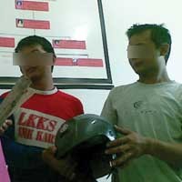 Diduga Polisi Gadungan, Anggota Polsek Dihajar Penjual Minyak