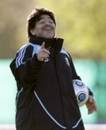 Maradona Bakal Loloskan Argentina