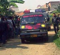 Ambulans Tinggalkan TKP