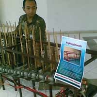Prihatin Musik Tradisional, Kadek Ciptakan Angklung Otomatis 