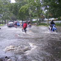 Pemkot Bandung Belum Bisa Tangani Banjir Cileuncang