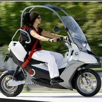  BMW C1, Skuter Yang Tak Butuh Helm