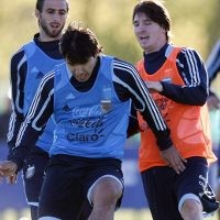 Argentina Bermain untuk Nyawanya