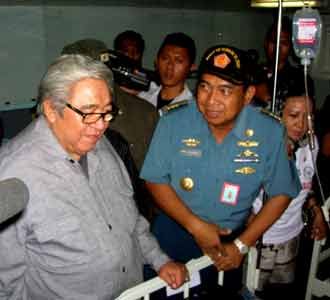 MPR Sumbang RS Terapung