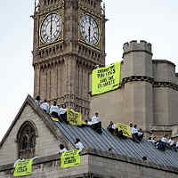 Duduki Atap Parlemen Inggris, 20 Aktivis Greenpeace Ditangkap