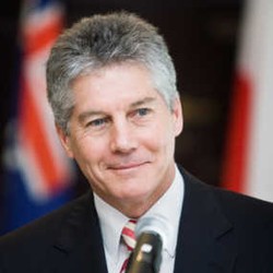 Australia Sumbang Rp 210 Miliar untuk Korban Gempa Jabar & Sumbar