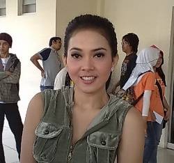 Diberitakan Curhat Soal Luna Maya, Syahrini Kecewa dengan Infotainment 