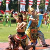 Peringatan HUT ke-64 Jatim Digelar Meriah 