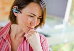  Kiat Efektif Kurangi Bahaya Radiasi Ponsel