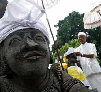 Umat Hindu Sambut Galungan