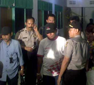 TKP Penggerebekan Syaifudin Dibuka