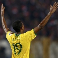 Maicon Sibak Peluang ke MU