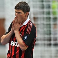 Huntelaar-Pavlyuchenko Tukar Klub?