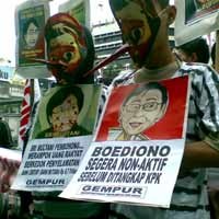 Tuntut Sri Mulyani & Boediono Diperiksa, Gempur Demo Tumpak Cs