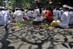 Perayaaan Galungan Berlangsung Khidmat