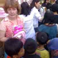 Prihatin Gizi Buruk, Pondok Kasih Bagikan 1000 Kotak Susu