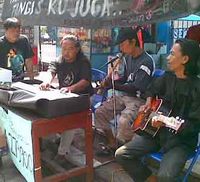 Pengamen Peduli Gempa Sumbar