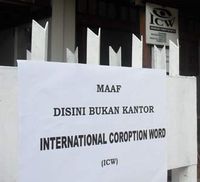 Papan Pengumuman ICW Sindir Polisi 
