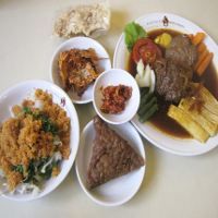 Mencicipi Lezatnya Hidangan Sindoro