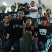  Punkrocker yang Cinta Anak-anak