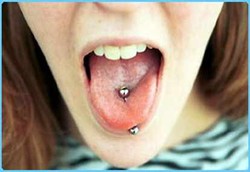 Tindik Lidah Berisiko Bikin Otak Bengkak