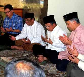 Salat Jumat Terakhir JK Sebagai Wapres