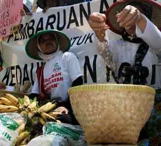 Demo di Hari Pangan Sedunia