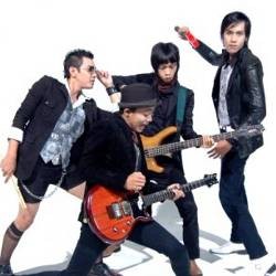 The Real: Band Moderen Vintage Asli Bandung