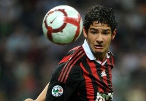 Menagih Gol dari Pato
