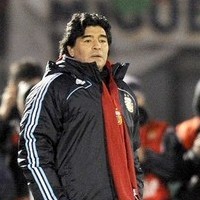 Maradona Kembali Picu Kontroversi
