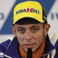 Rossi Terdepan, Stoner Kedua, Lorenzo Tercecer