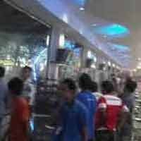 Ambrolnya Plafon Carrefour Lebak Bulus Jadi Tontonan Ratusan Orang